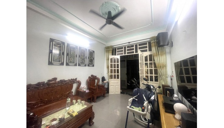 Bán Nhà 2 Tầng 44m2_4*11 chỉ 3.9 tỷ gần CĐ Công Thương Phước Long B Q.9 Thủ Đức